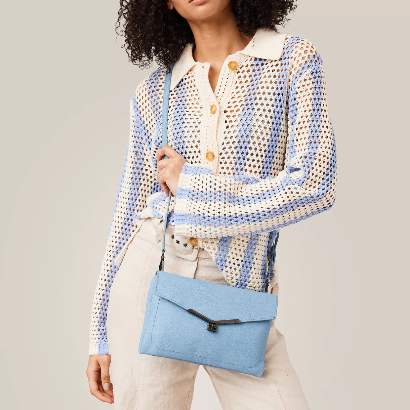 Outlet Valentina Flat Crossbody Crossbody