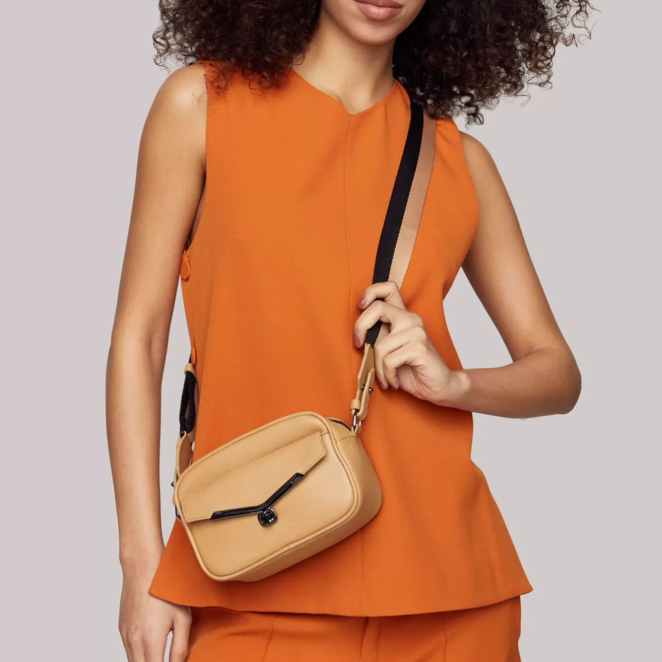 Fashion Valentina Mini Camera Crossbody Crossbody